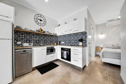 Modern Luxury Studio Apartment - Goulburn Accommodation 0