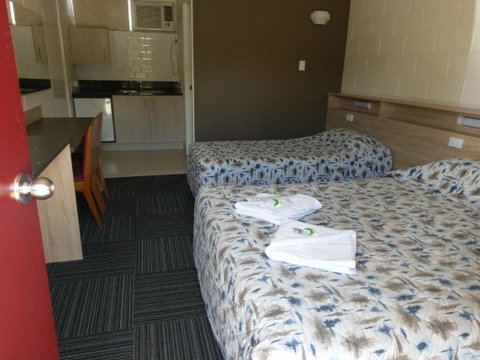 Motel Monaco - Goulburn Accommodation 2