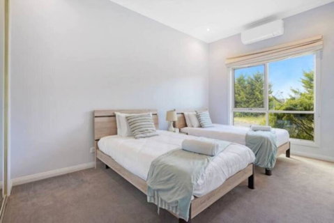 Narre Warren Farm Farm 20 People - Goulburn Accommodation 2