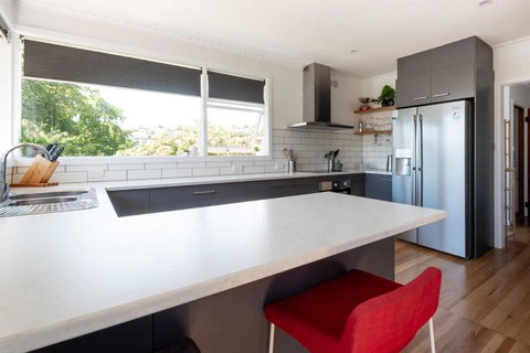 Near The CBD Perfect For Large Groups & Parking - Goulburn Accommodation 0