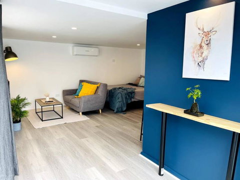 Newly Renovated Contemporary Private Studio Near Hobart CBD And Airport - Goulburn Accommodation 2