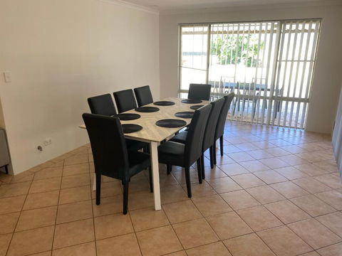 Ocean Keys Family Accommodation - Goulburn Accommodation 2