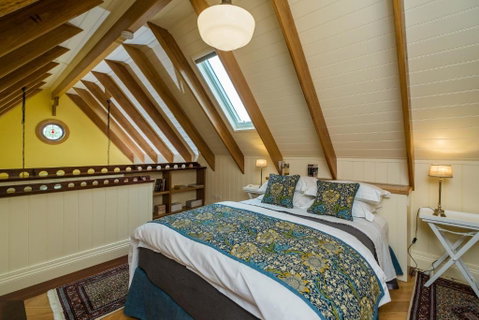 Old Bank Boutique Hotel - Goulburn Accommodation 1
