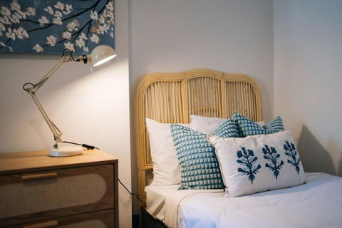 OnceUp A BlueMoon Terrace Nr CBD - Goulburn Accommodation 1