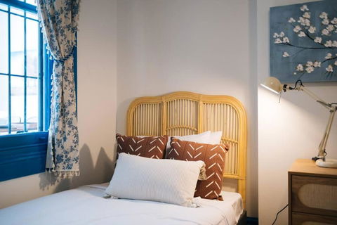 OnceUp A BlueMoon Terrace Nr CBD - Goulburn Accommodation 3