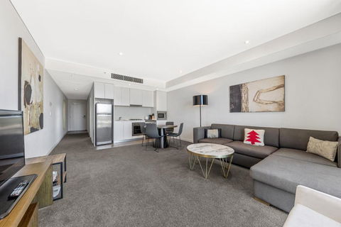 One Bedroom Private Apartment At 88 Archer St Chatswood - Goulburn Accommodation 3