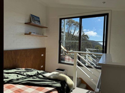 One Cedarwood - Petite Challet Falls Creek - Goulburn Accommodation 1