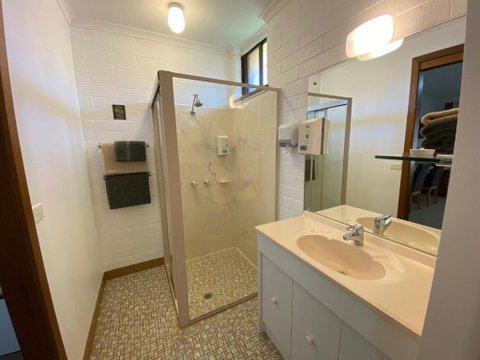 Orana Motor Inn - Goulburn Accommodation 3