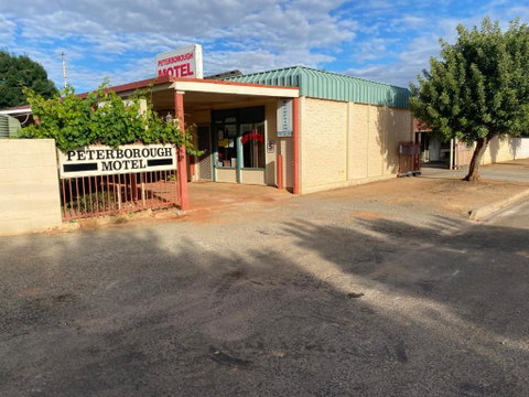 Peterborough Motel - Goulburn Accommodation 3