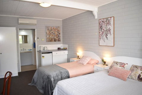 Peterborough Motel - Goulburn Accommodation 0