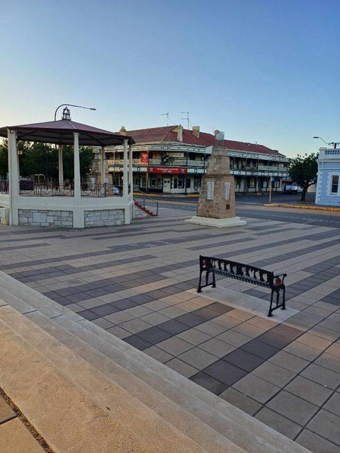 PETERBOROUGH HOTEL - Goulburn Accommodation 1