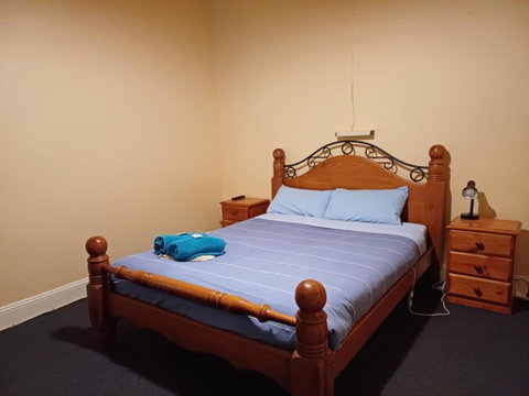 PETERBOROUGH HOTEL - Goulburn Accommodation 3