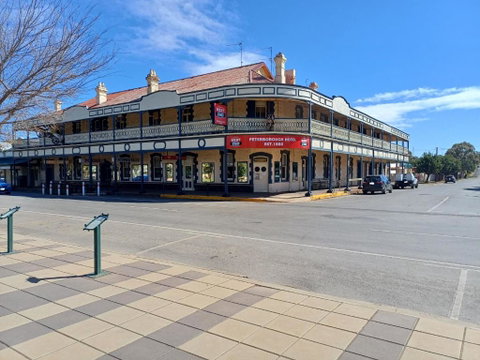 PETERBOROUGH HOTEL - Goulburn Accommodation 0