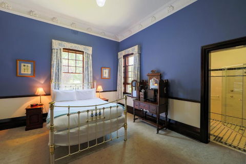 Petersons Armidale Winery And Guesthouse - Goulburn Accommodation 2