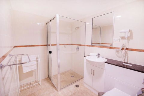 PI702 - Ideally Located Sydney CBD - Goulburn Accommodation 3