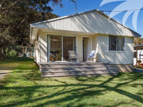 Pippis A Classic Beach House - Goulburn Accommodation 0