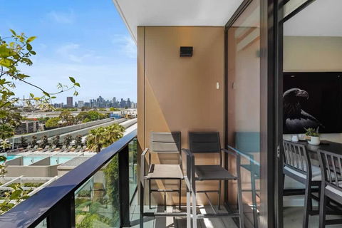 PM Residences - Modern Luxury 2BR Apt W Parking - Goulburn Accommodation 3