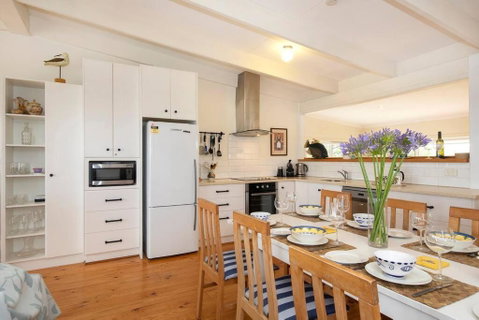 PORT WILLUNGA DREAMING A Beach Front Experience - Goulburn Accommodation 3