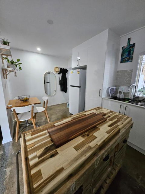 Prime Location: Just Steps Away From Oxford Street - Goulburn Accommodation 2