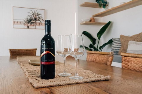 Prime Location With Pool - Walk To Coolum Beach - Goulburn Accommodation 3