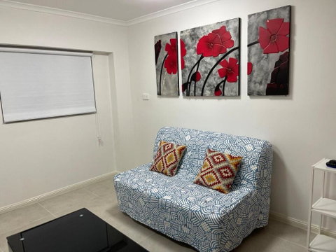 Private Brand New Home In Hornsby - Goulburn Accommodation 0