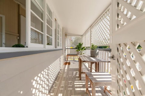 Quaint & Cosy 1 Bedroom Apartment In Queenslander. - Goulburn Accommodation 0