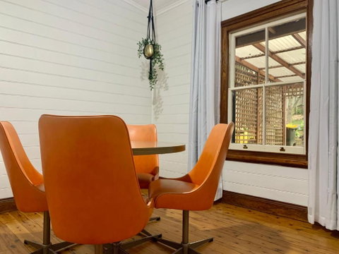 Quarryman Cottage @ 102 - Goulburn Accommodation 1