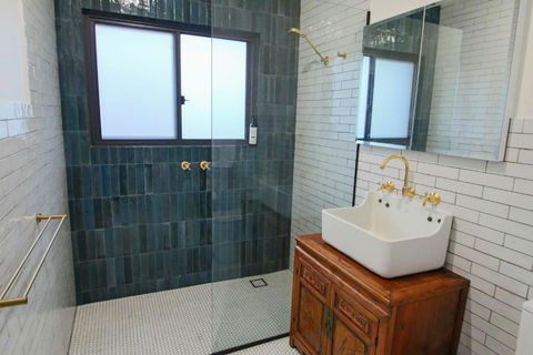 Queen On Randle - Goulburn Accommodation 0