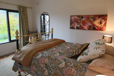 Queen On Randle - Goulburn Accommodation 3