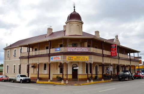 Railway Hotel Motel Peterborough - Goulburn Accommodation 0