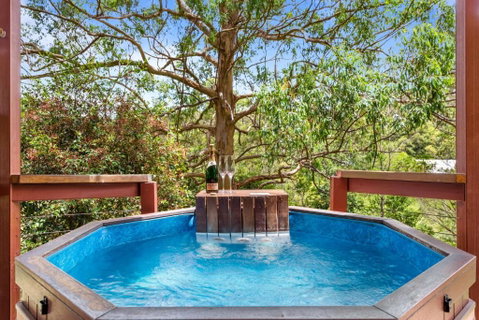 Ravensbourne Escape-Tree Tops - Goulburn Accommodation 0