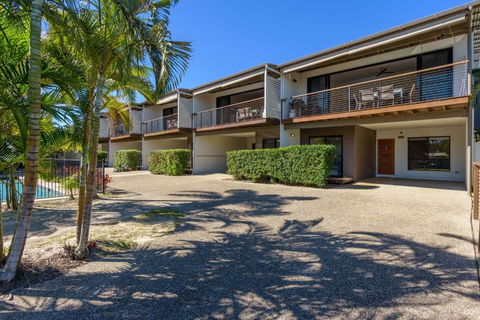 Rainbow Surf 5 - Goulburn Accommodation 2