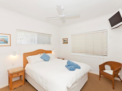 Avalon 2- Uninterrupted Views- Almost On The Beach! - Goulburn Accommodation 2