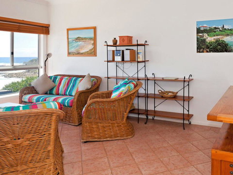 Avalon 2- Uninterrupted Views- Almost On The Beach! - Goulburn Accommodation 3