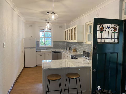 Avoca House - Circa 1900 Gorgeous Federation Home - Goulburn Accommodation 2