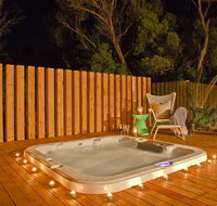 Azure Beach Retreat - Spa Luxury - Goulburn Accommodation