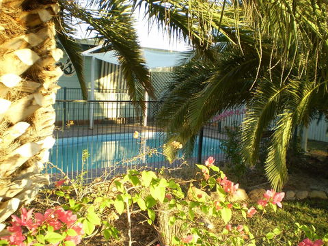 Banjos Overnight And Holiday Units - Goulburn Accommodation 3