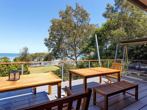 Barefoot Beach House - Goulburn Accommodation 0