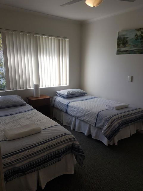 Bayshores Holiday Apartments - Goulburn Accommodation 1