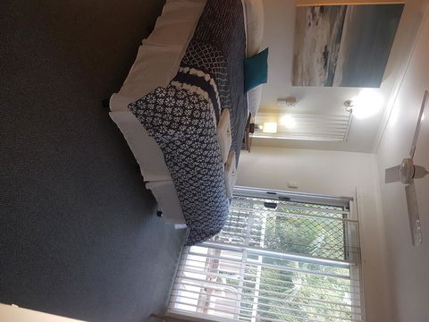 Bayshores Holiday Apartments - Goulburn Accommodation 3