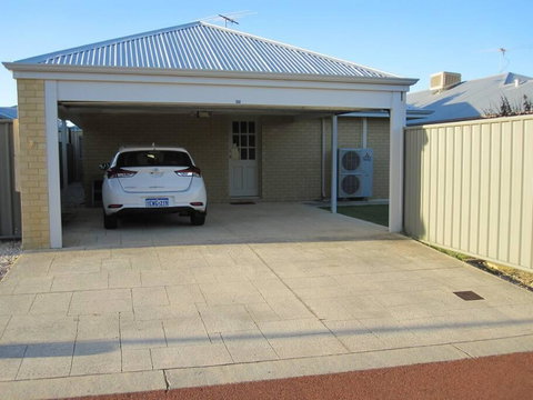 Beach And Golf Hideaway - Goulburn Accommodation 3