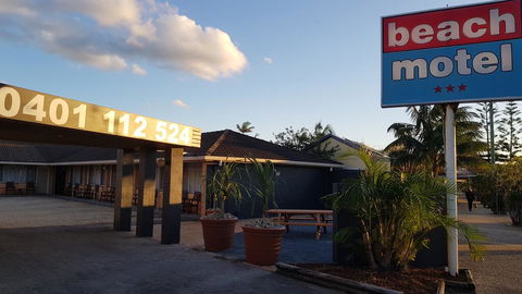 Beach Motel Woolgoolga - Goulburn Accommodation 1