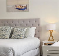 Beachfront by the CC - Family friendly plunge pool steps to the beach - Goulburn Accommodation