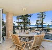 Beachfront on Golden Mile - Goulburn Accommodation
