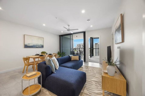 Rivello Apartments - Free Secure Car Park, 6km To City, Ferry Terminal, Eat Street, Rooftop Pool, Sauna, Portside Dinning - Goulburn Accommodation 2