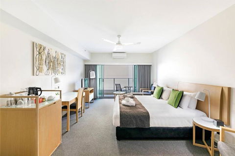 Resort-Style Sister Studios - Double Delight In The CBD - Goulburn Accommodation 0