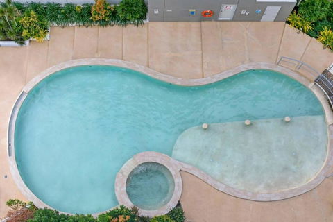 Resort-Style Sister Studios - Double Delight In The CBD - Goulburn Accommodation 3