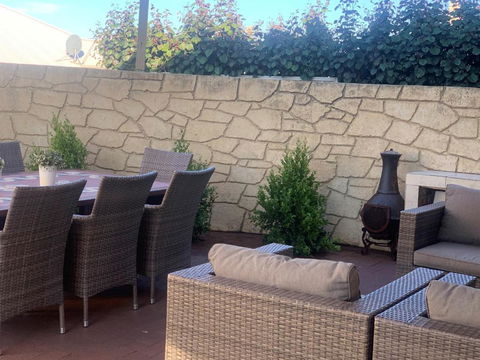 Relaxing Getaway Beachfront Access Multi Family Pets Mandurah - Goulburn Accommodation 3