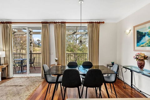 Refreshing Valley Escape - Goulburn Accommodation 1