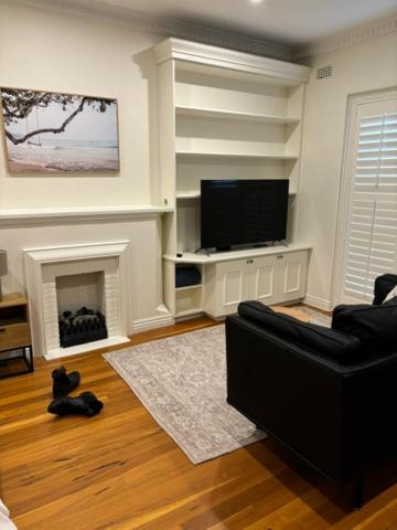Regents Gate East Melbourne - Goulburn Accommodation 0